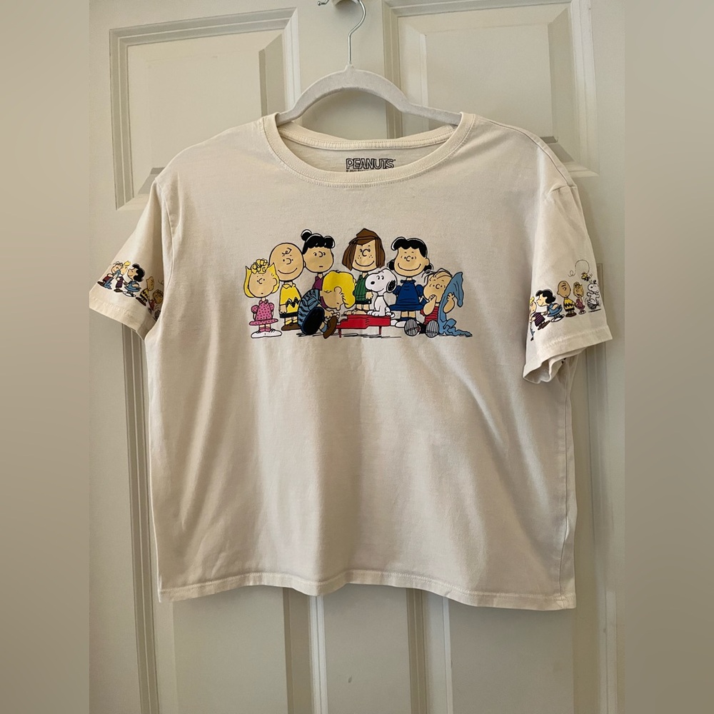 2022 Peanuts and Gang Cropped Tee Shirt Size Large (11-13) cartoon
